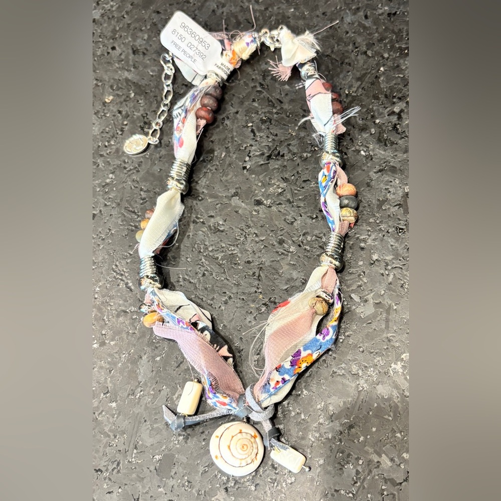 NWT Free People x Ariana Ost Bohemian Bandana Shell Necklace/Choker - Picture 2 of 3